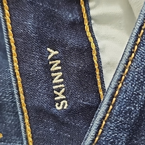 American Eagle~Woman Size 4~Blue Denim Dark Wash Ne(x)t Level StretchSkinny Jean - Picture 11 of 11